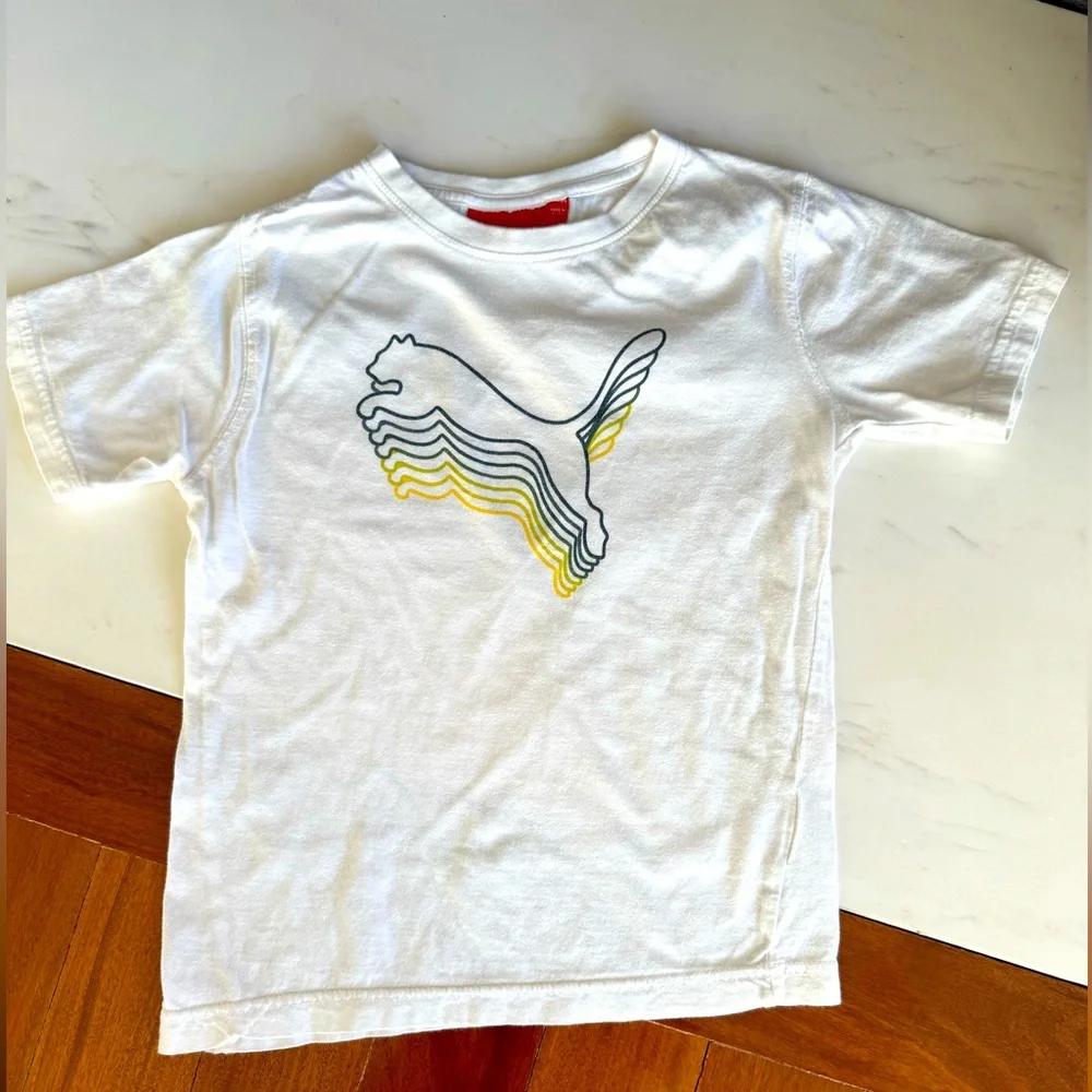 Puma Boys Kids White T-Shirt with Yellow and Black Puma Logo Design Size 5 - Picture 1 of 4